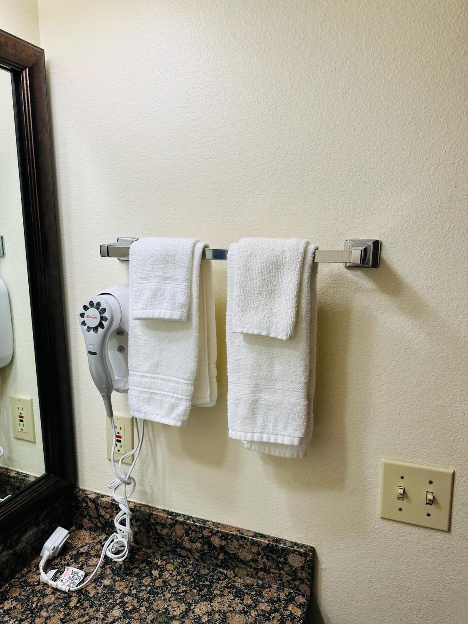 Inn Americinn By Wyndham 3*